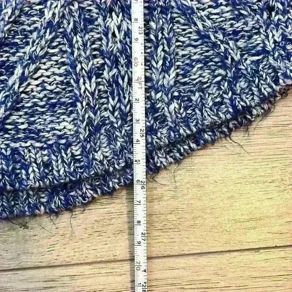 American Eagle Blue & White V-Neck Pullover Sweater Size XS - Picture 6 of 8